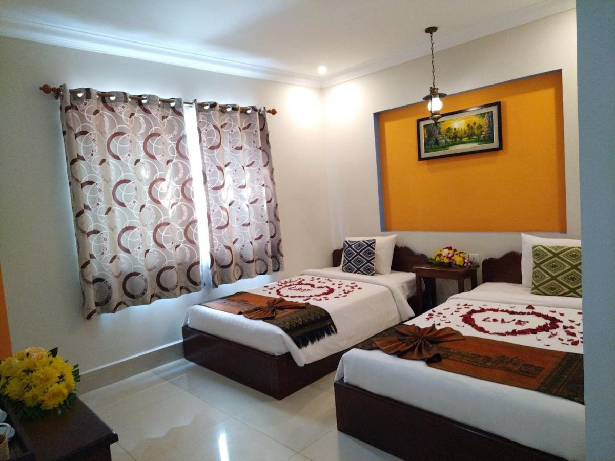 Plumeria Hotel & Spa Siem Reap Bagian luar foto