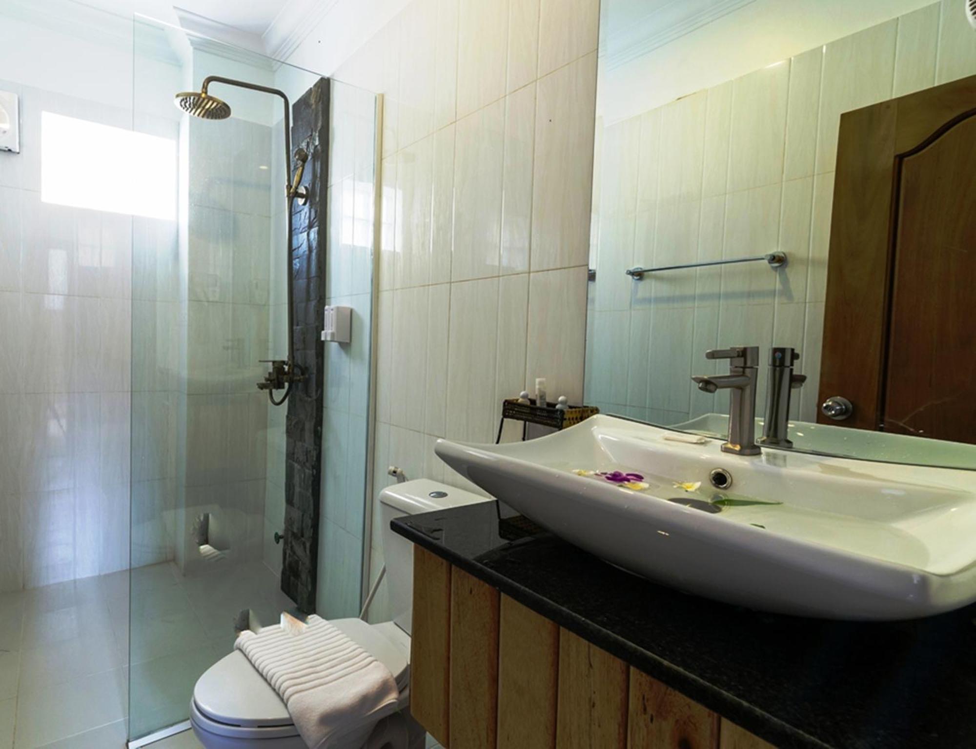 Plumeria Hotel & Spa Siem Reap Bagian luar foto