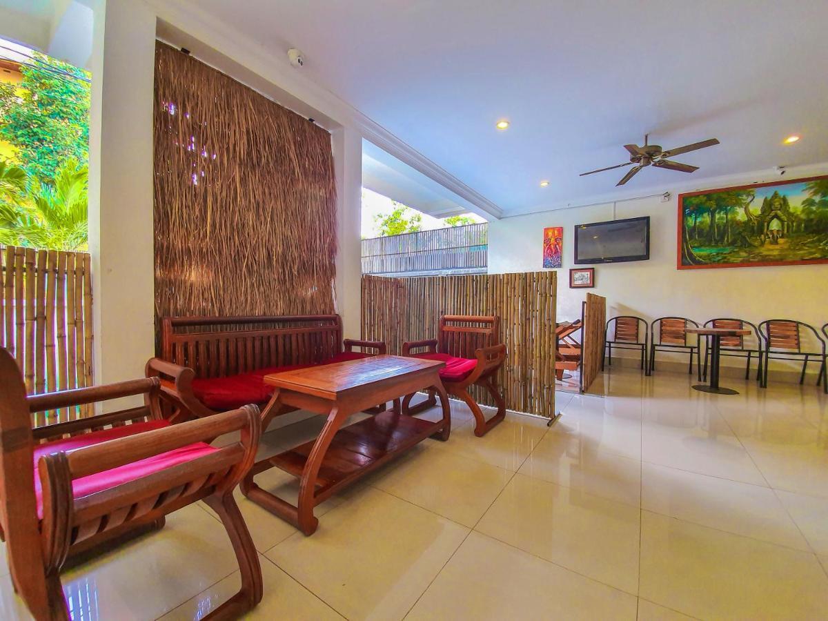 Plumeria Hotel & Spa Siem Reap Bagian luar foto