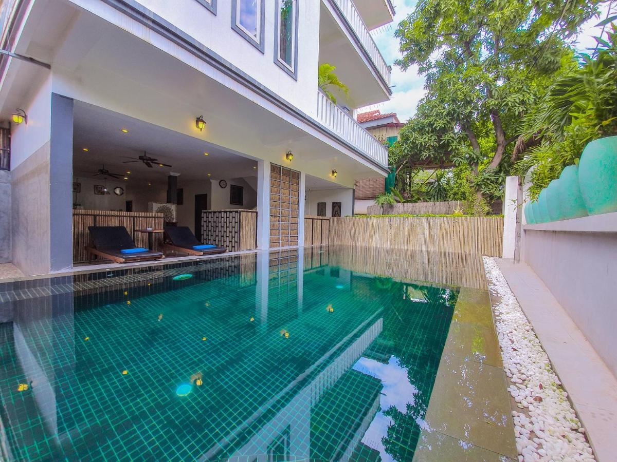 Plumeria Hotel & Spa Siem Reap Bagian luar foto