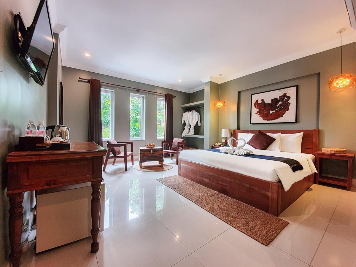 Plumeria Hotel & Spa Siem Reap Bagian luar foto