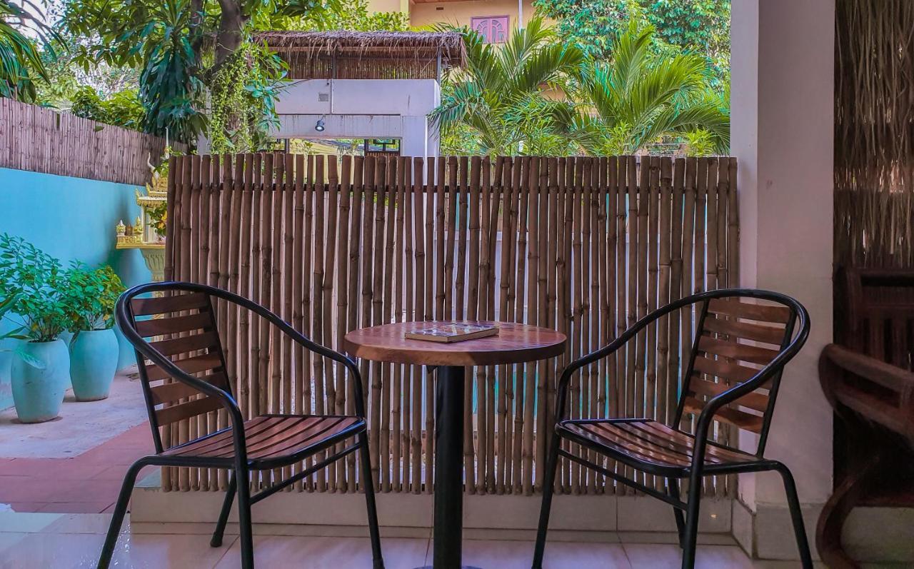 Plumeria Hotel & Spa Siem Reap Bagian luar foto